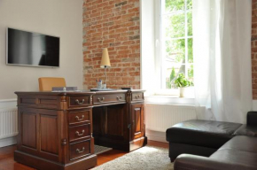 BE WELL 3-Rooms Apartment with Garden, Warsaw